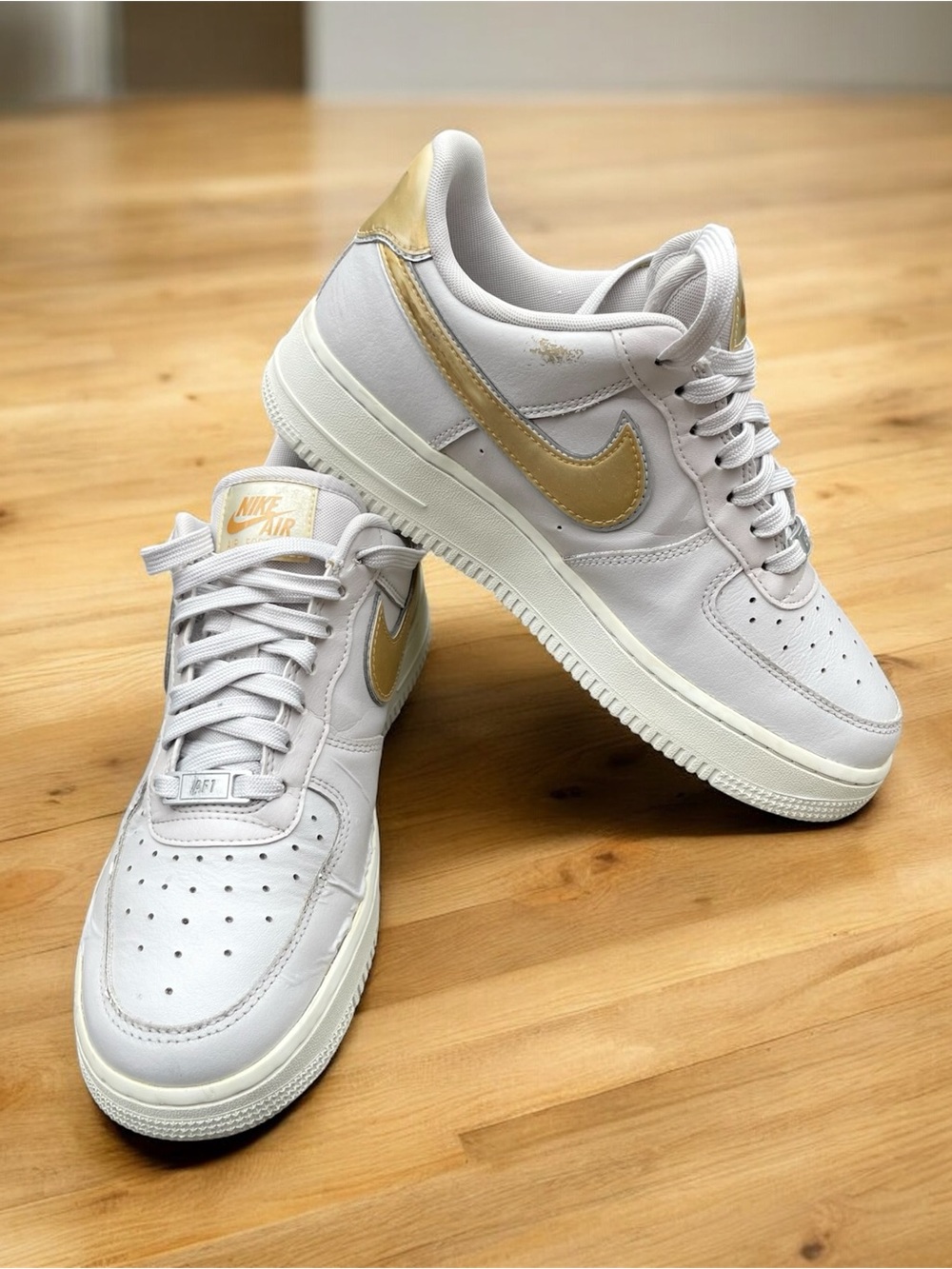 Nike Air Force 1 Women’s Sneakers White Size  US 8 EUR 39 CM 25 Authentic
